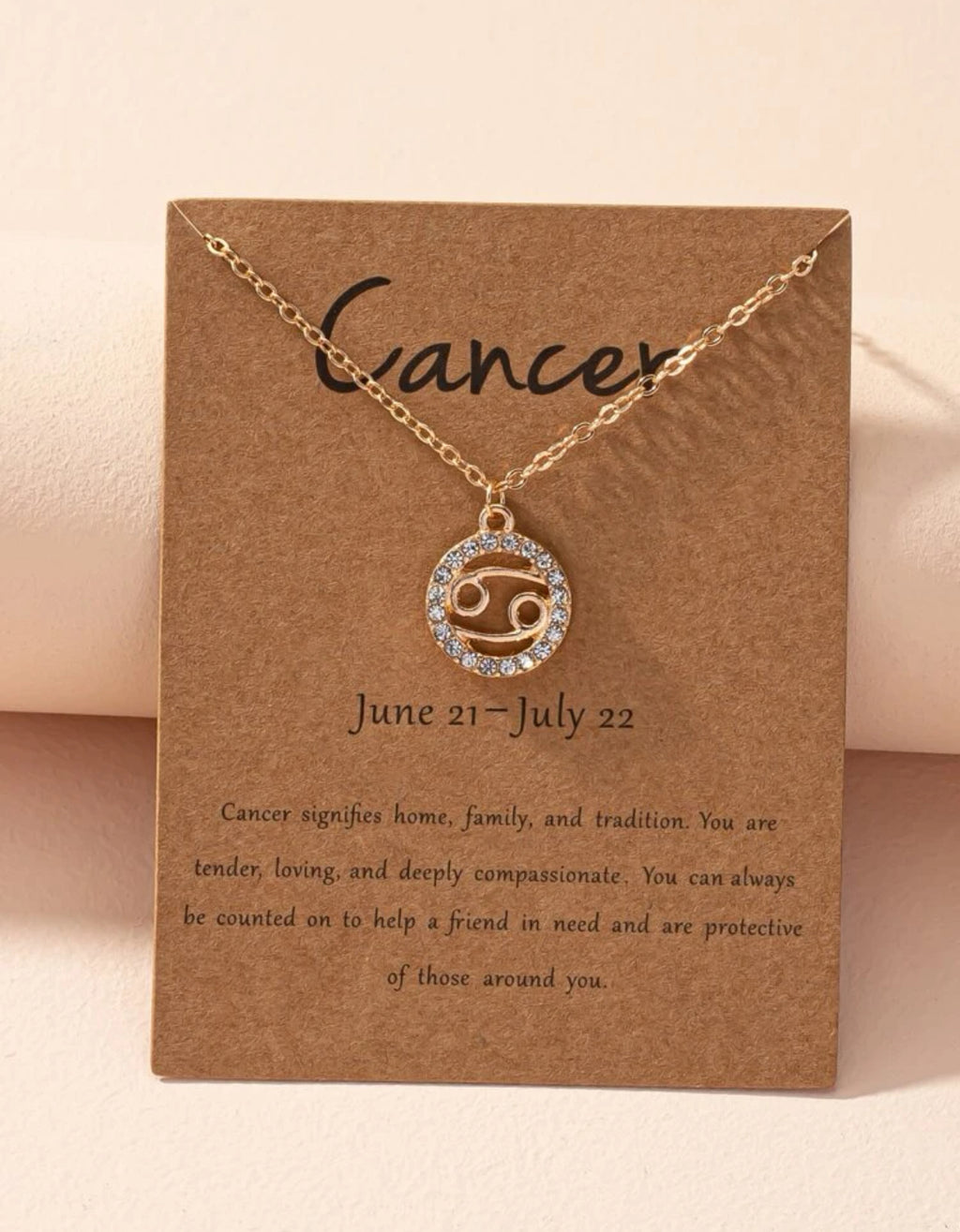 Tähtkujuga kaelakee, erinevad