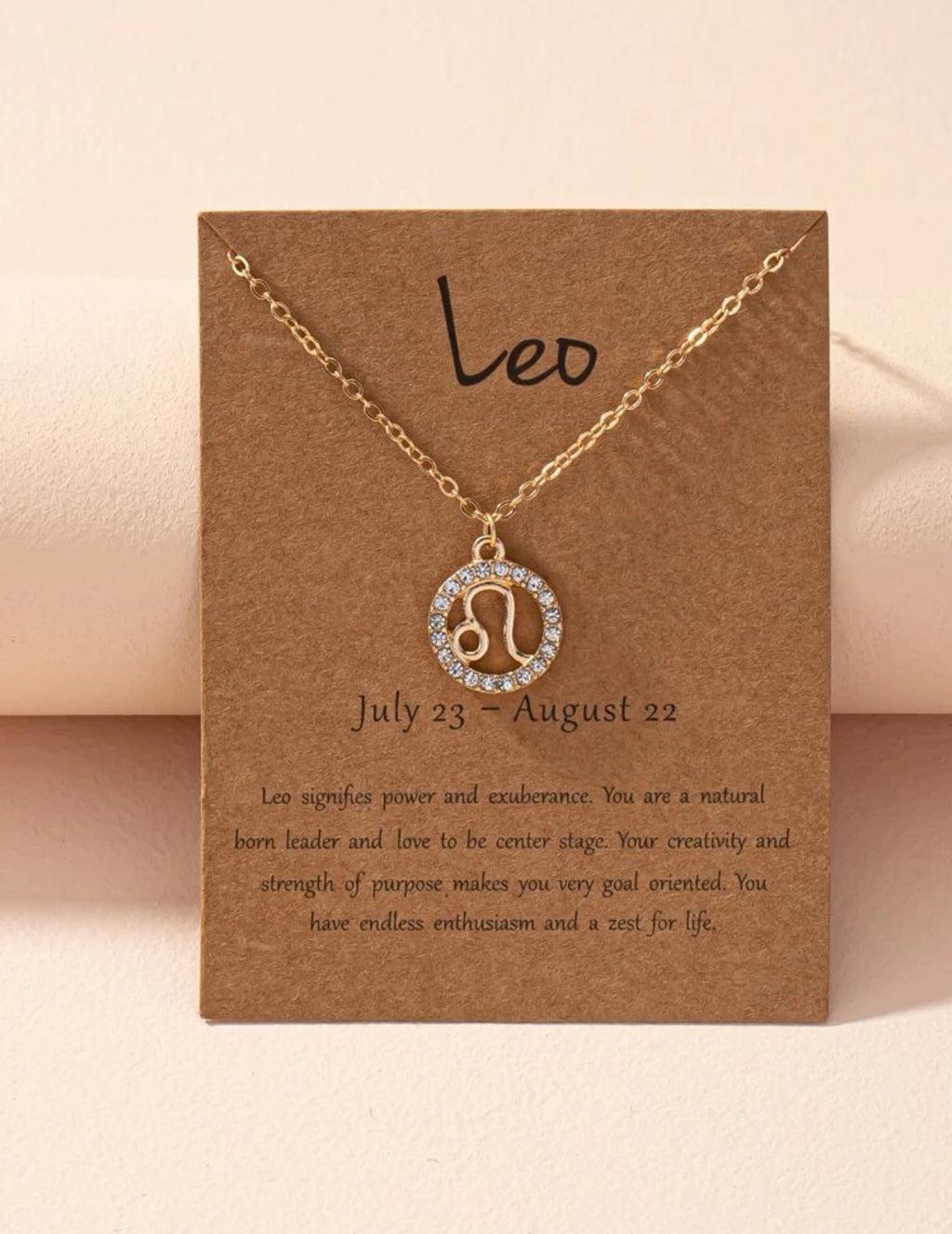 Tähtkujuga kaelakee, erinevad