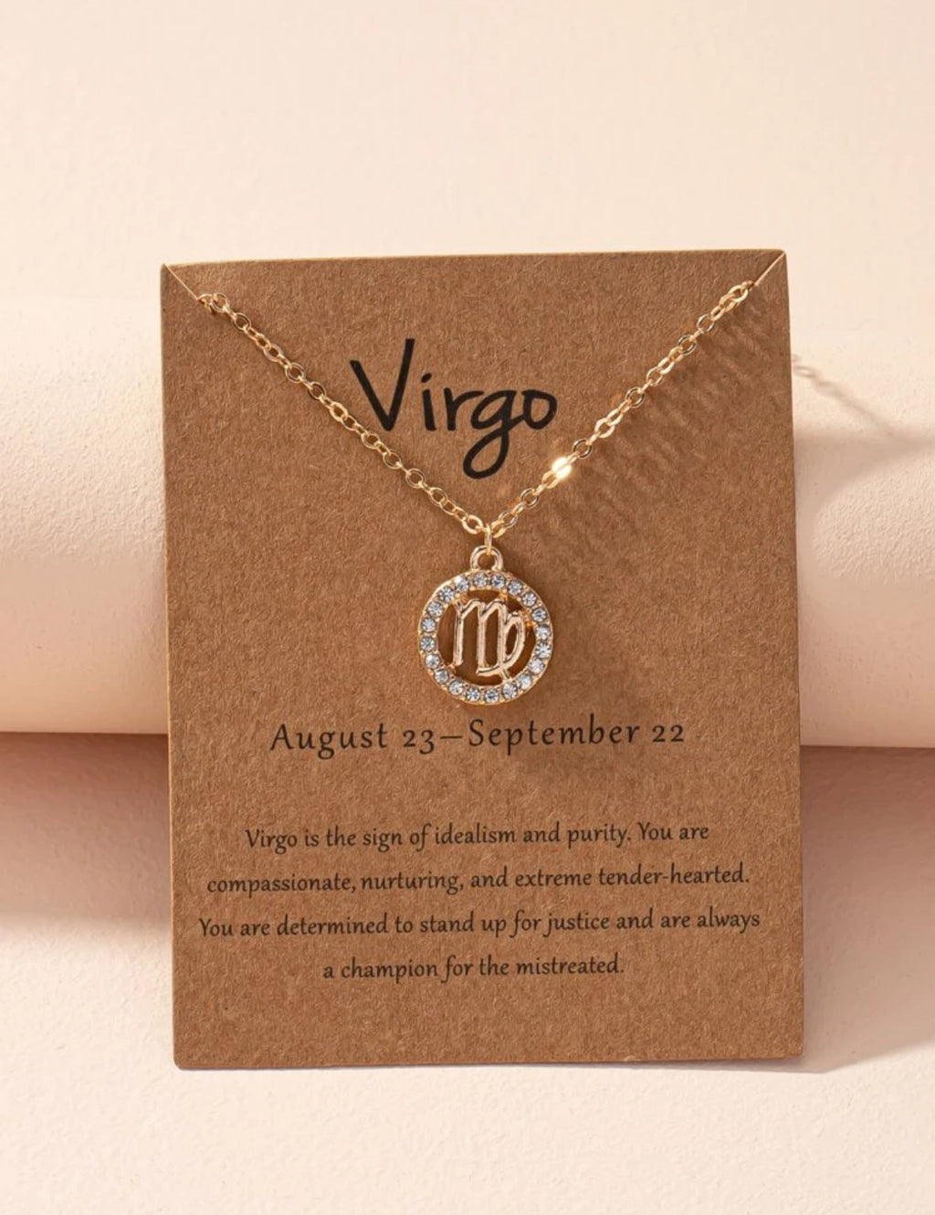 Tähtkujuga kaelakee, erinevad