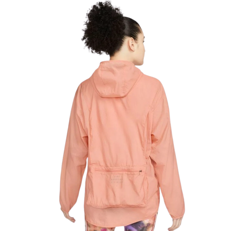 Tuulejope firmalt Nike