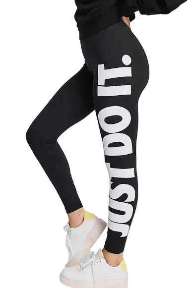 Nike naiste sportretuusid