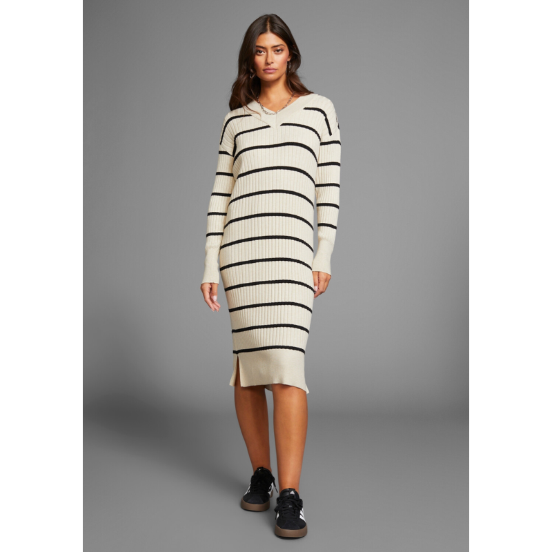 Kaunilt langev soonikkoes kleit brändilt Laura Scott