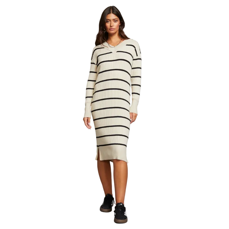 Kaunilt langev soonikkoes kleit brändilt Laura Scott