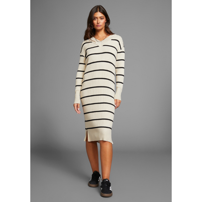 Kaunilt langev soonikkoes kleit brändilt Laura Scott